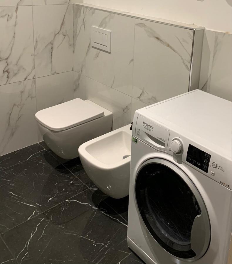 Ugo Bassi Lux Apartment Boloňa Exteriér fotografie